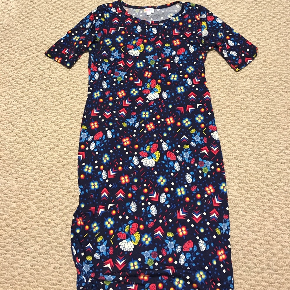 LuLaRoe Julia floral